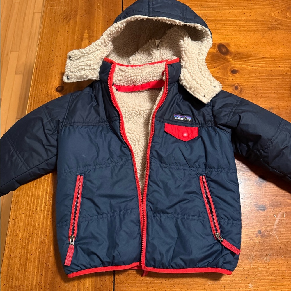 Patagonia Cream Fleece Jacket with Red Trim 5T Like New